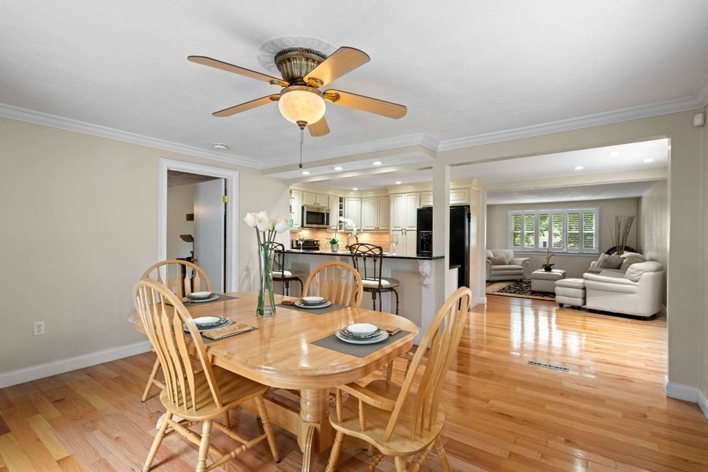 54 Manning Road Chelmsford, MA 01824 - Photo 8 of 37 Gallery Image 8