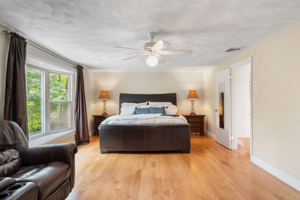54 Manning Road Chelmsford, MA 01824 - Photo 10 of 37 Gallery Image 10
