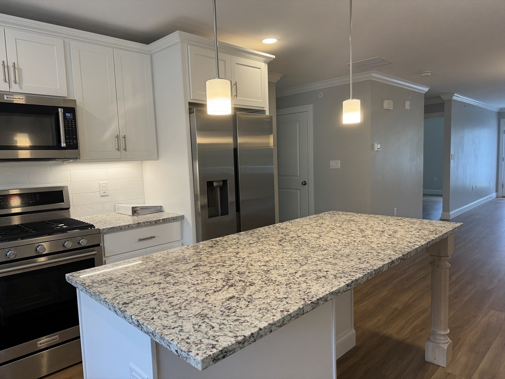 165 Cambridge Road, Unit 17 Woburn, MA 01801 - Photo 5 of 26
