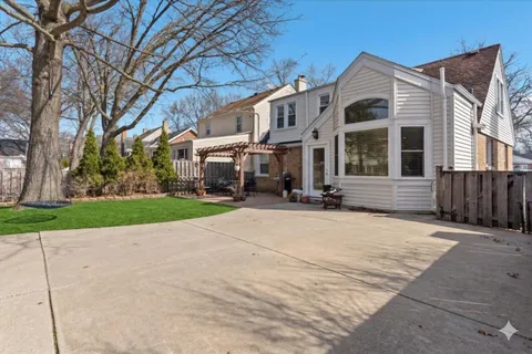 $699,500 | 1104 South Lincoln Avenue, Park Ridge, IL 60068