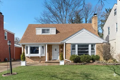 $699,500 | 1104 South Lincoln Avenue, Park Ridge, IL 60068