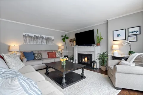 $699,500 | 1104 South Lincoln Avenue, Park Ridge, IL 60068