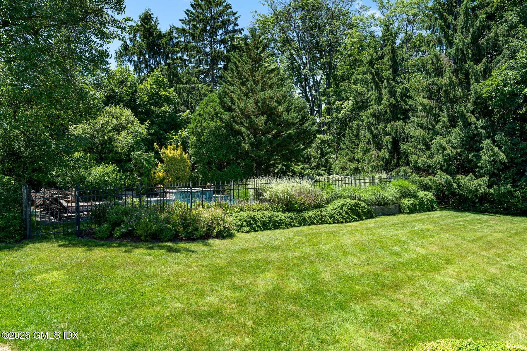 5 Willow Run Road Greenwich, CT 06831 - Photo 34 of 40 Yard