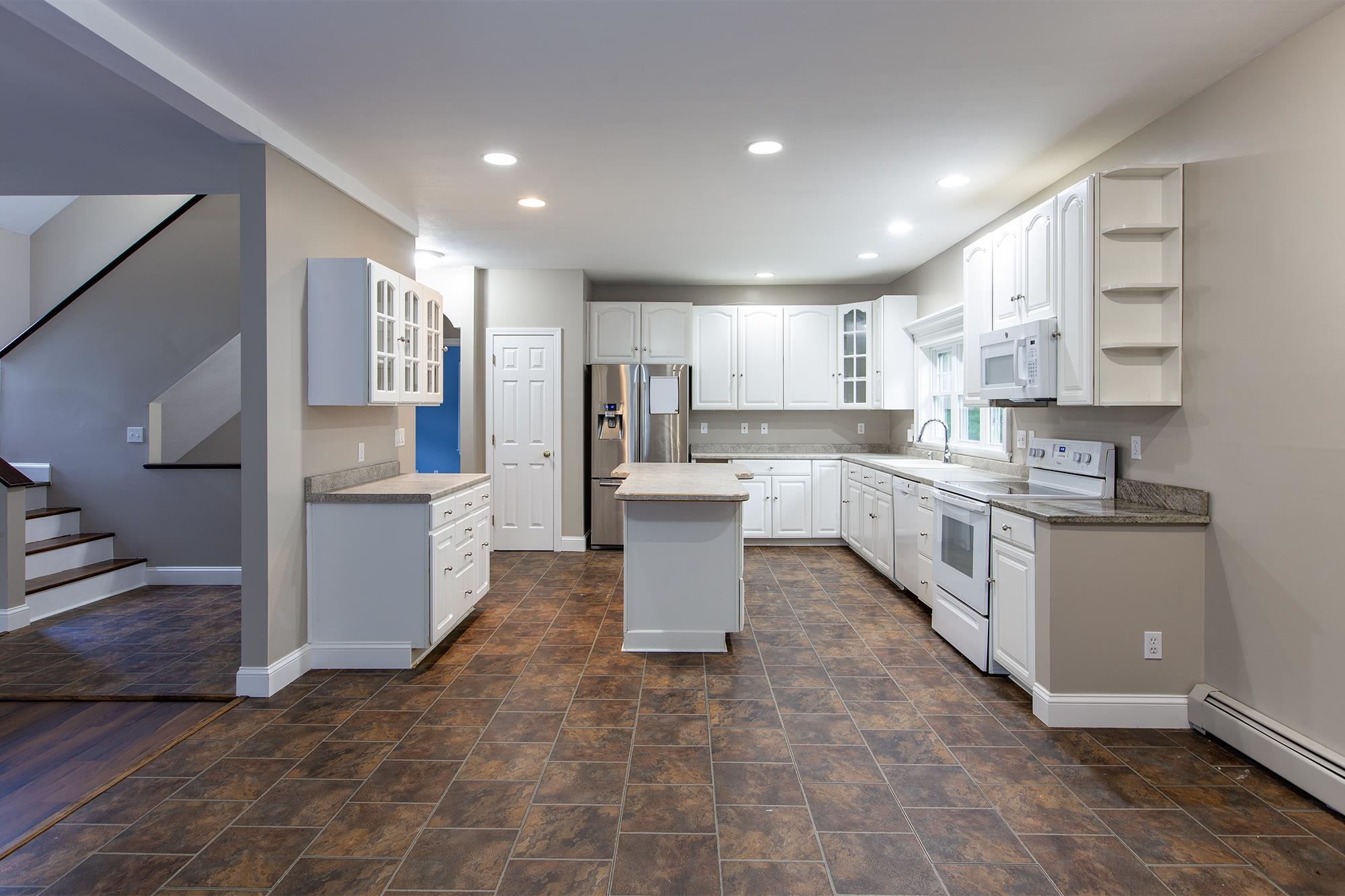 5 Olde Road Hampton, NH 03842 - Photo 3 of 32