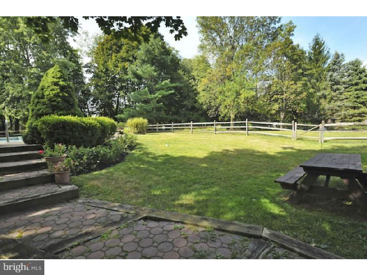 2734 Cranberry Road Doylestown, PA 18902 - Photo 23 of 25 Exterior Back