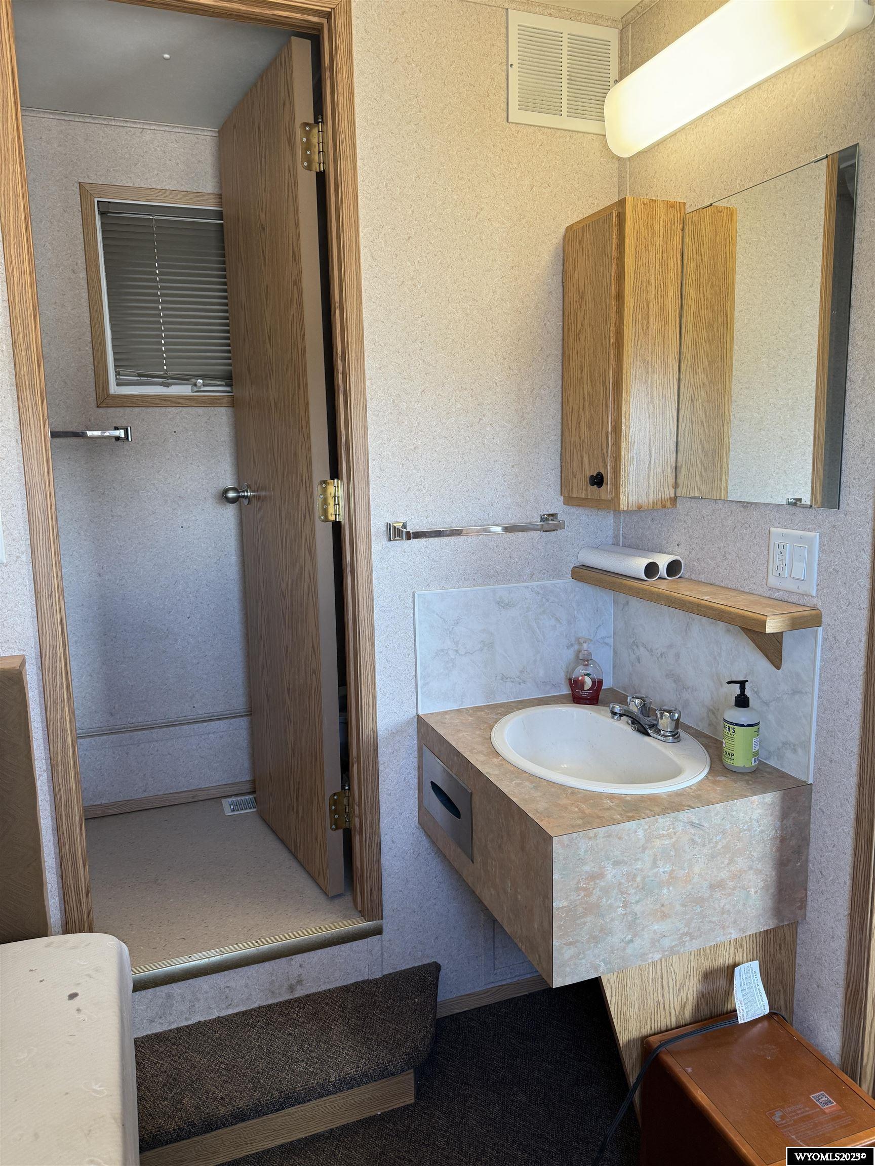 Mobile Only Rawlins, WY 82301 - Photo 9 of 23