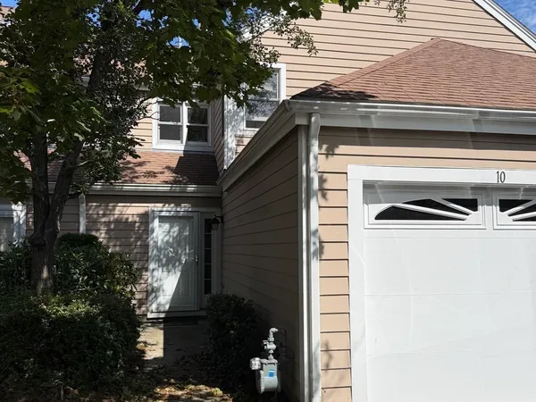 $3,300 | 10 Merganser Way, Unit 10, Walpole, MA 02081