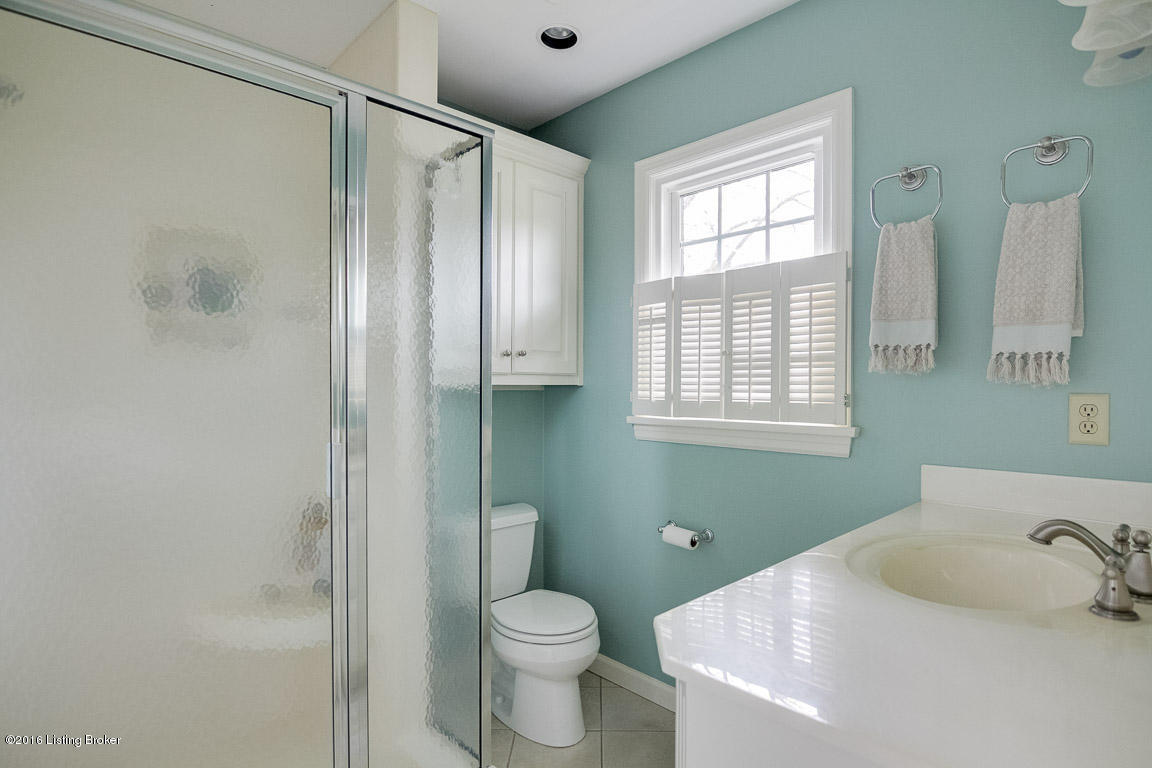2400 Tuckaho Road Louisville, KY 40207 - Photo 20 of 31 0043