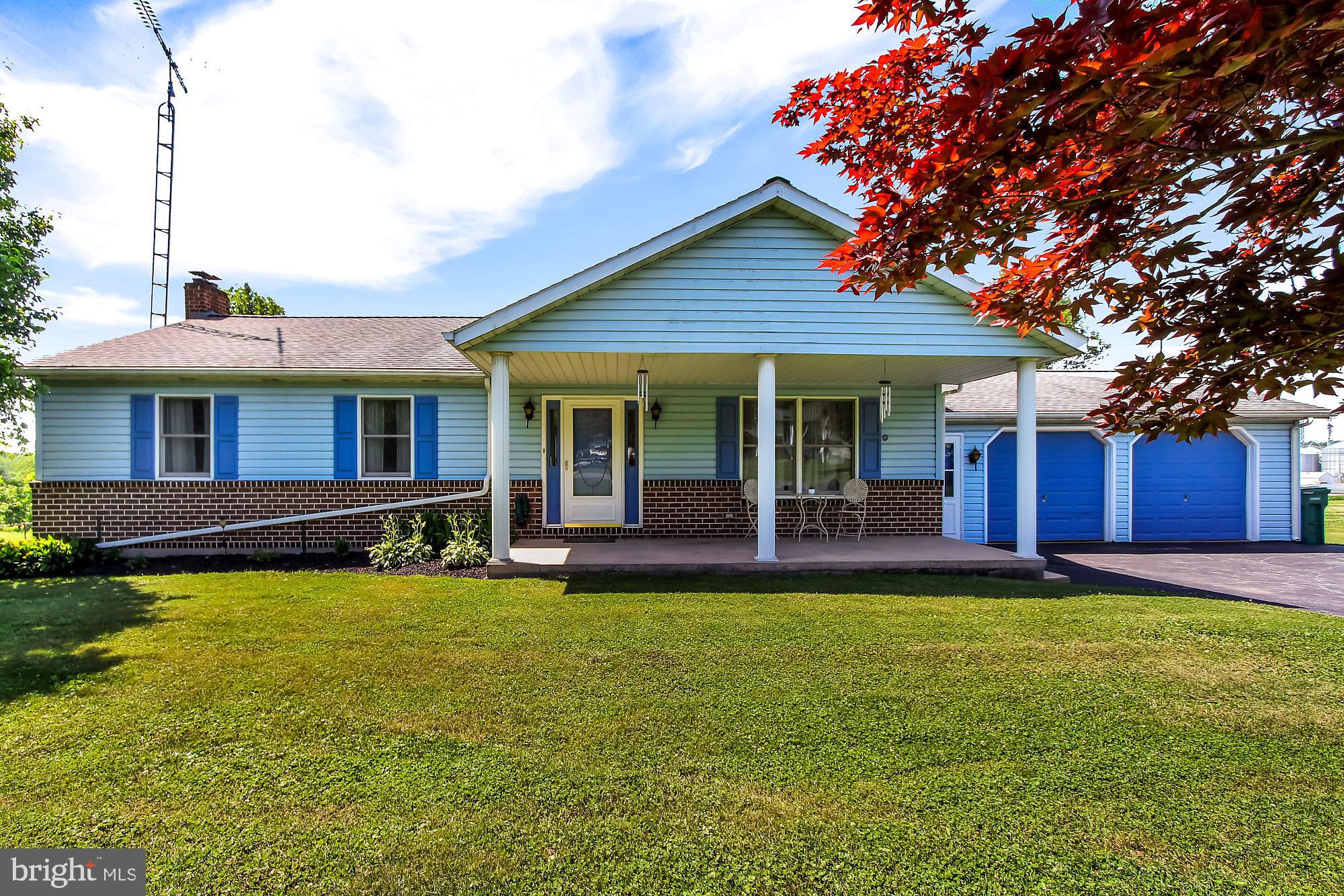 736 Old Commons Road Windsor, PA 17366 - Photo 2 of 28 Front of home