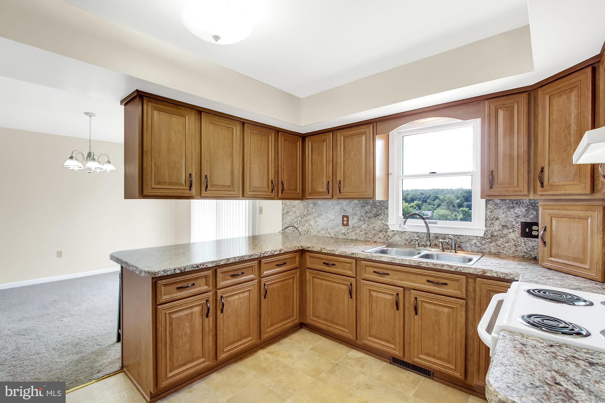 736 Old Commons Road Windsor, PA 17366 - Photo 11 of 28 Kitchen