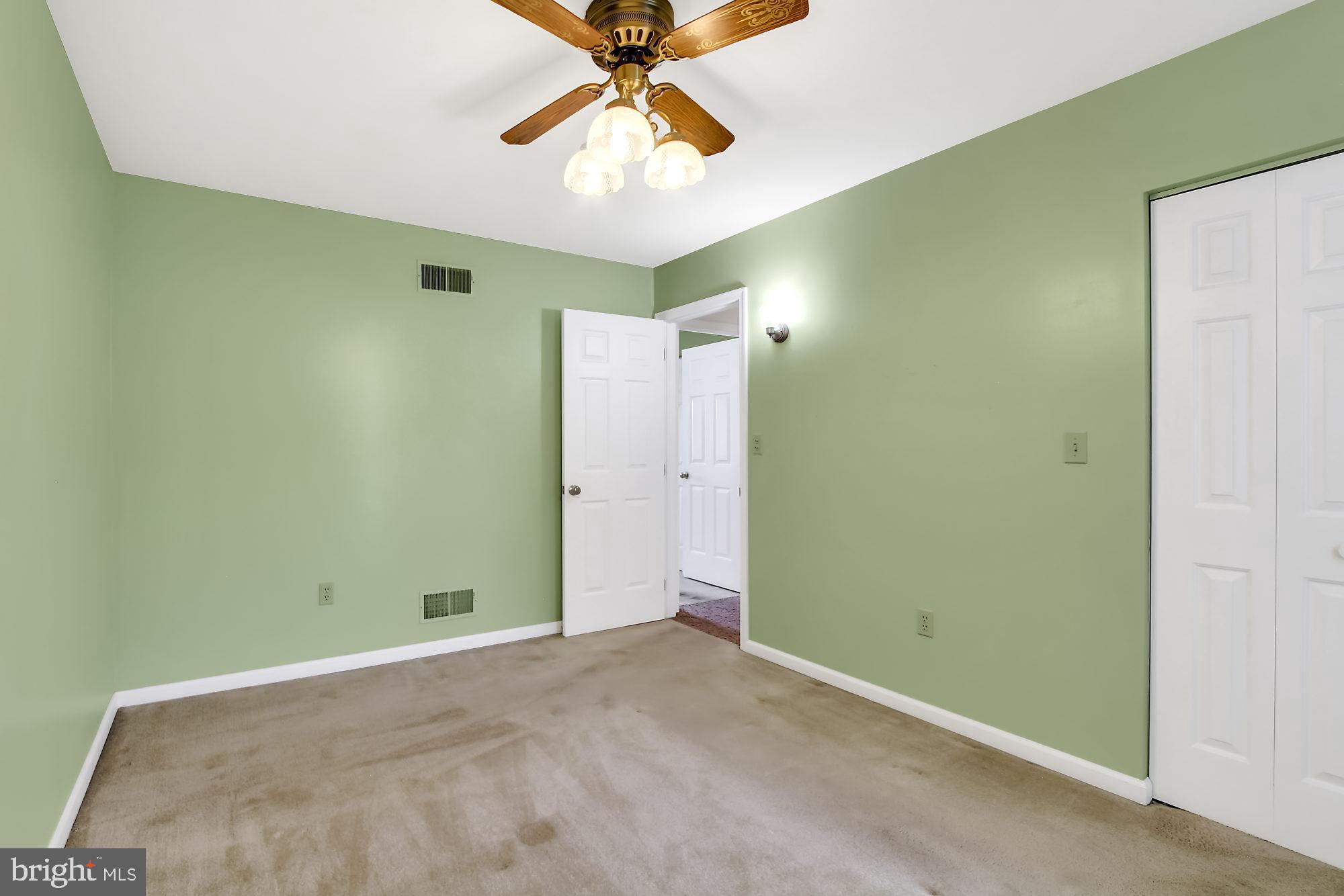 736 Old Commons Road Windsor, PA 17366 - Photo 17 of 28 Master BR