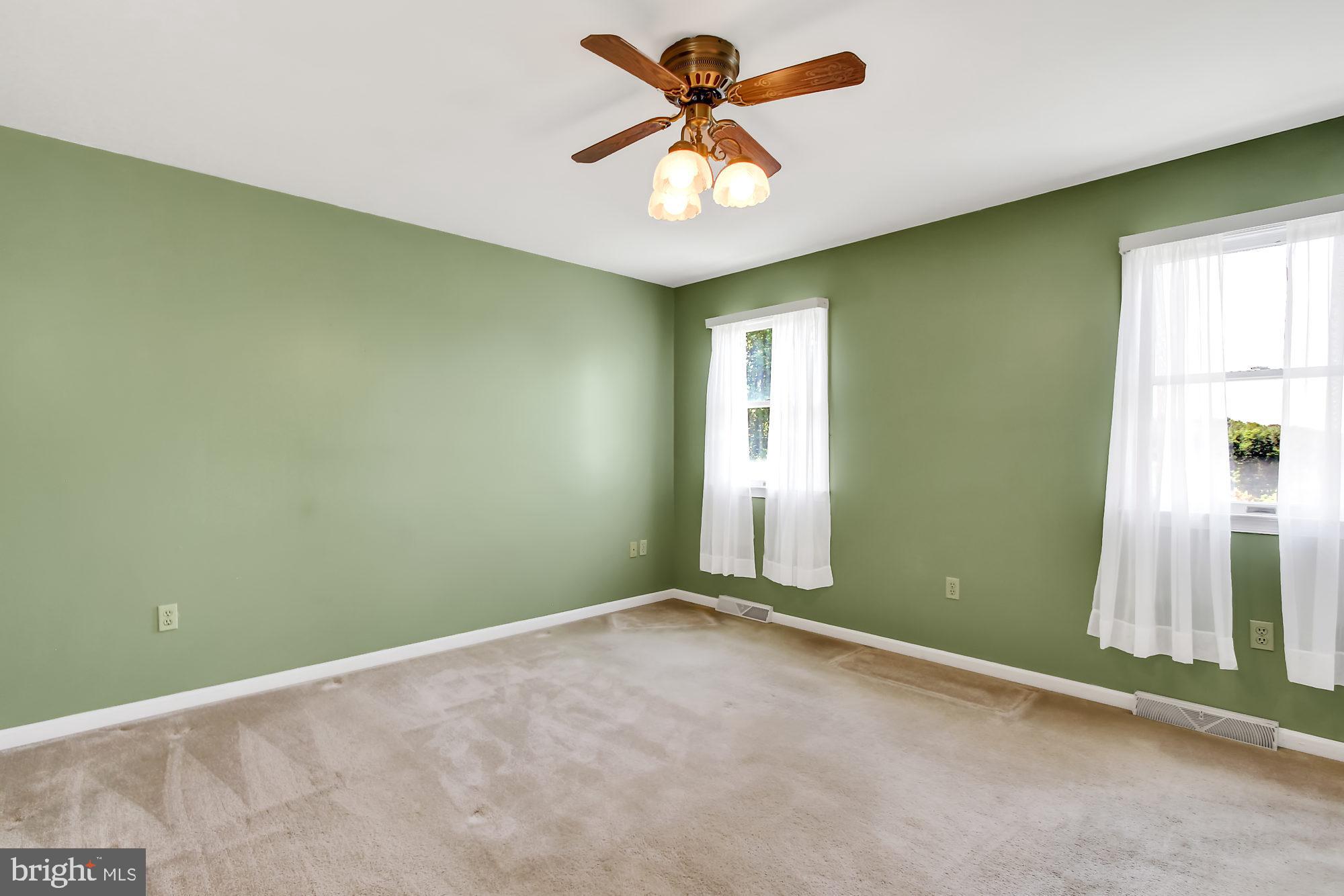 736 Old Commons Road Windsor, PA 17366 - Photo 18 of 28 Master BR