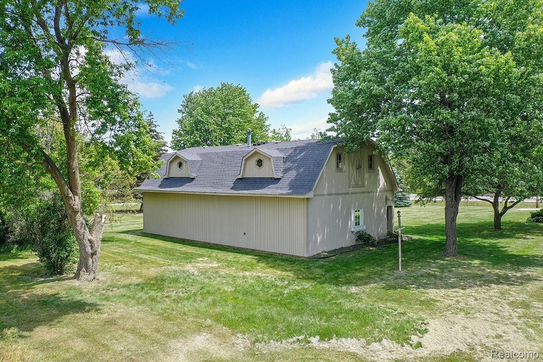 2424 South Irish Road Davison, MI 48423 - Photo 16 of 44 DJI_0751.jpg