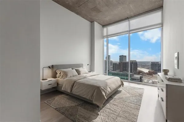 $5,000 | 2728 McKinnon Street, Unit 2106, Dallas, TX 75201