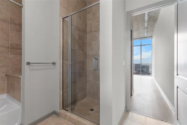 $5,000 | 2728 McKinnon Street, Unit 2106, Dallas, TX 75201