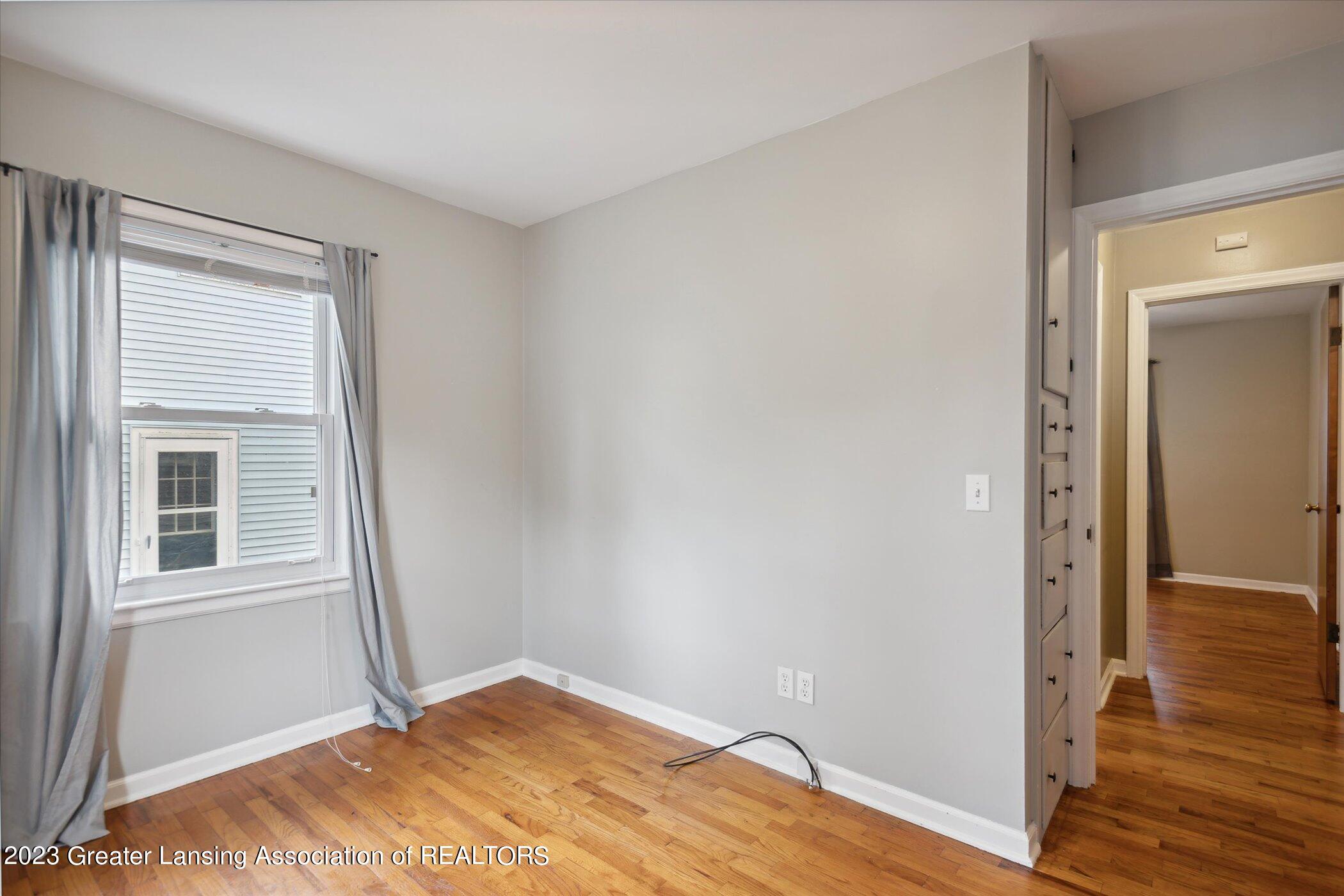 1515 West Rundle Avenue Lansing, MI 48910 - Photo 22 of 34 22-1515-W-Rundle-Ave-Lansing-MI-48910-Wi