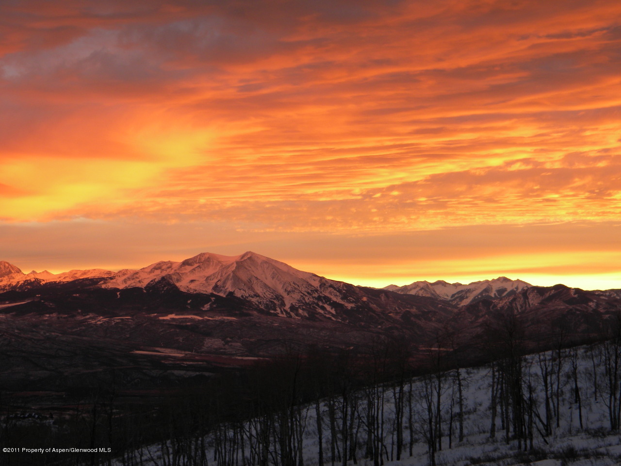 630 Foster Ridge Road Glenwood Springs, CO 81601 - Photo 4 of 27 a view of city and mountain