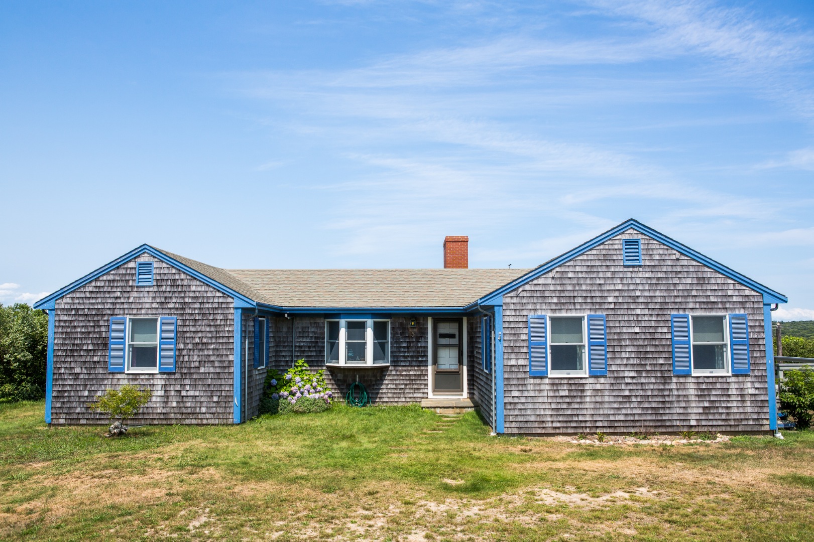 5 Lovey's Cove Road Chilmark, MA 02535 - Photo 7 of 16 Gallery Image 7