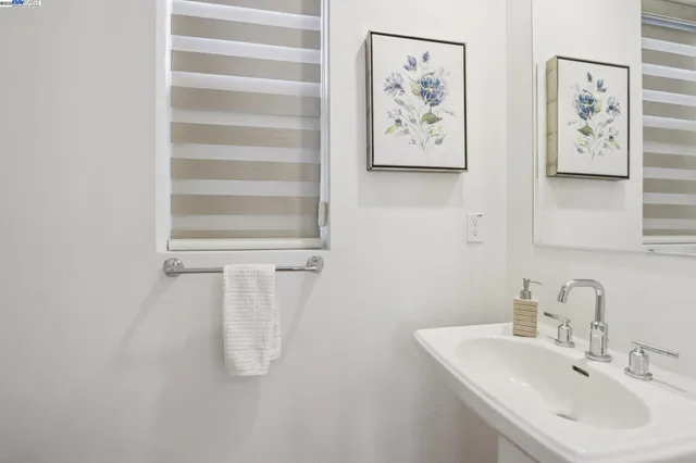 $999,000 | 5420 Central Parkway, Unit B, Dublin, CA 94568