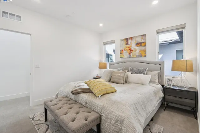 $999,000 | 5420 Central Parkway, Unit B, Dublin, CA 94568