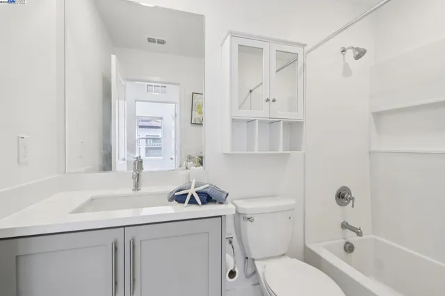 $999,000 | 5420 Central Parkway, Unit B, Dublin, CA 94568