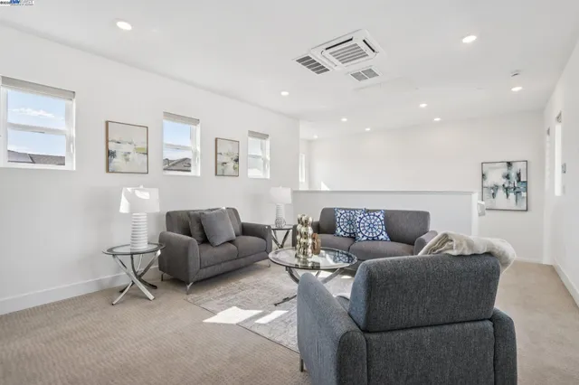 $999,000 | 5420 Central Parkway, Unit B, Dublin, CA 94568