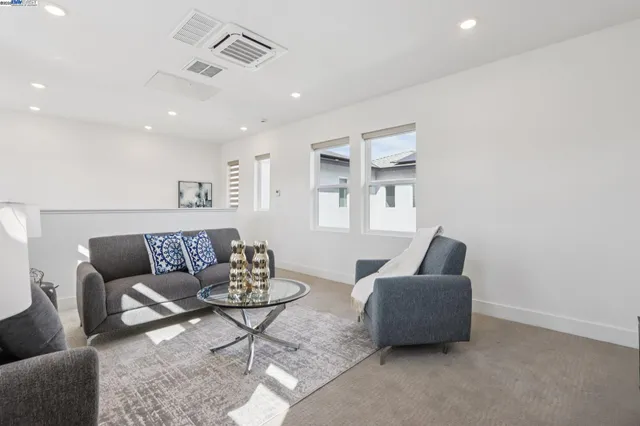 $999,000 | 5420 Central Parkway, Unit B, Dublin, CA 94568