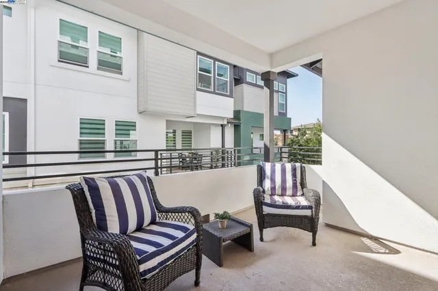 $999,000 | 5420 Central Parkway, Unit B, Dublin, CA 94568