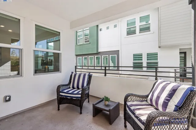 $999,000 | 5420 Central Parkway, Unit B, Dublin, CA 94568