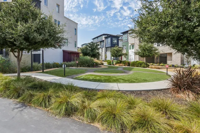 $999,000 | 5420 Central Parkway, Unit B, Dublin, CA 94568