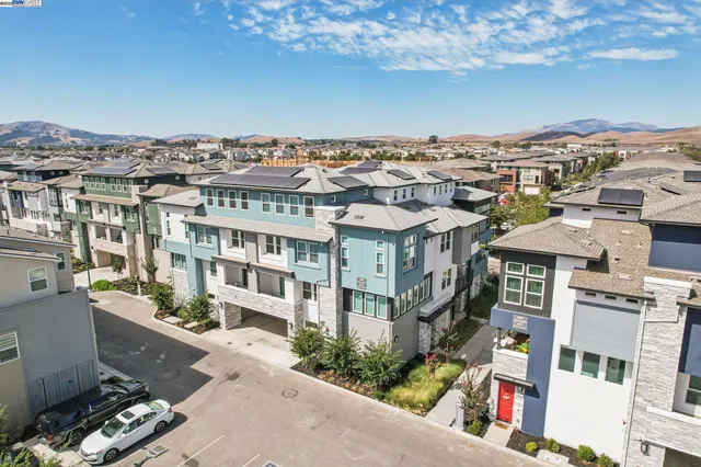 $999,000 | 5420 Central Parkway, Unit B, Dublin, CA 94568