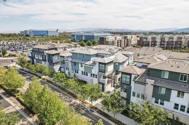 $999,000 | 5420 Central Parkway, Unit B, Dublin, CA 94568