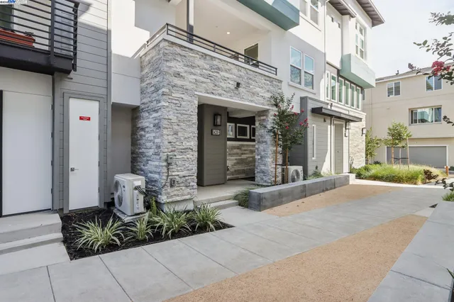 $999,000 | 5420 Central Parkway, Unit B, Dublin, CA 94568