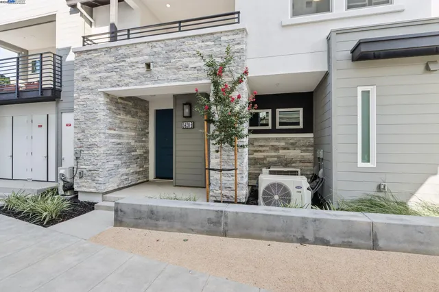 $999,000 | 5420 Central Parkway, Unit B, Dublin, CA 94568