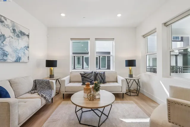 $999,000 | 5420 Central Parkway, Unit B, Dublin, CA 94568