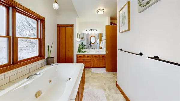 $549,900 | 4674 County Hwy BC, Sparta, WI 54656