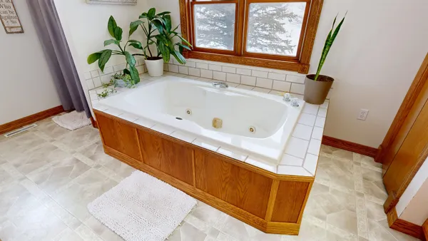 $549,900 | 4674 County Hwy BC, Sparta, WI 54656