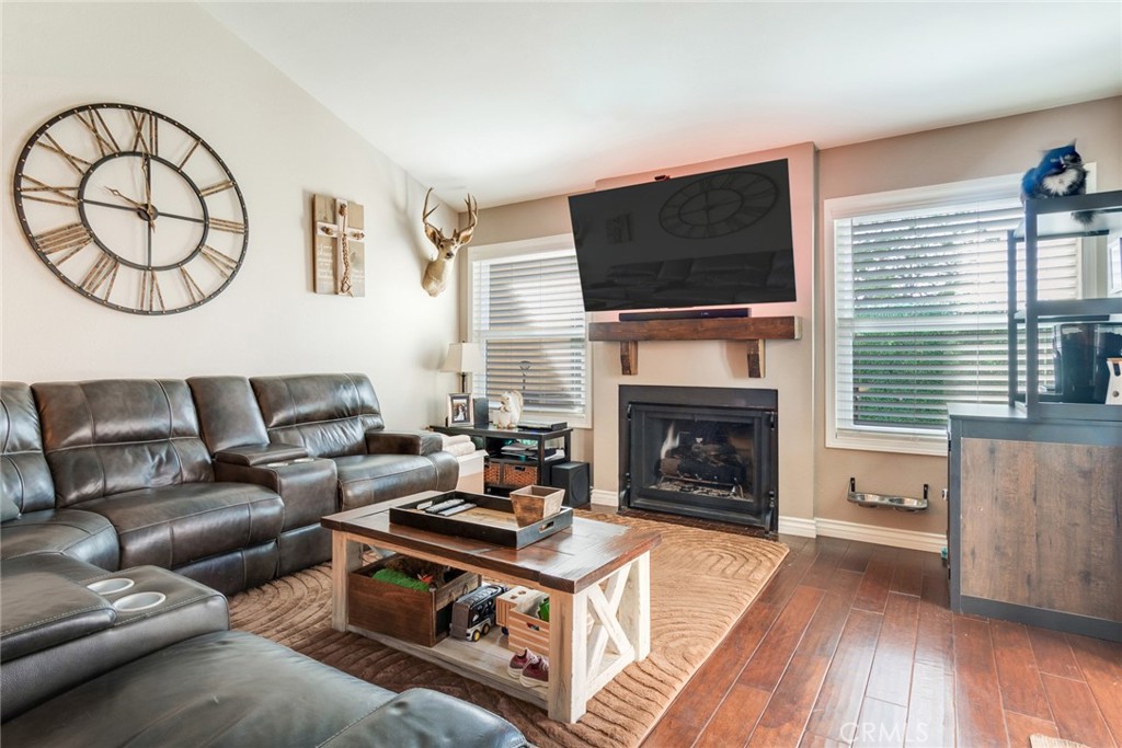 1182 Mountain Gate Road Upland, CA 91786 - Photo 5 of 25 Spacious Family Room with Fireplace