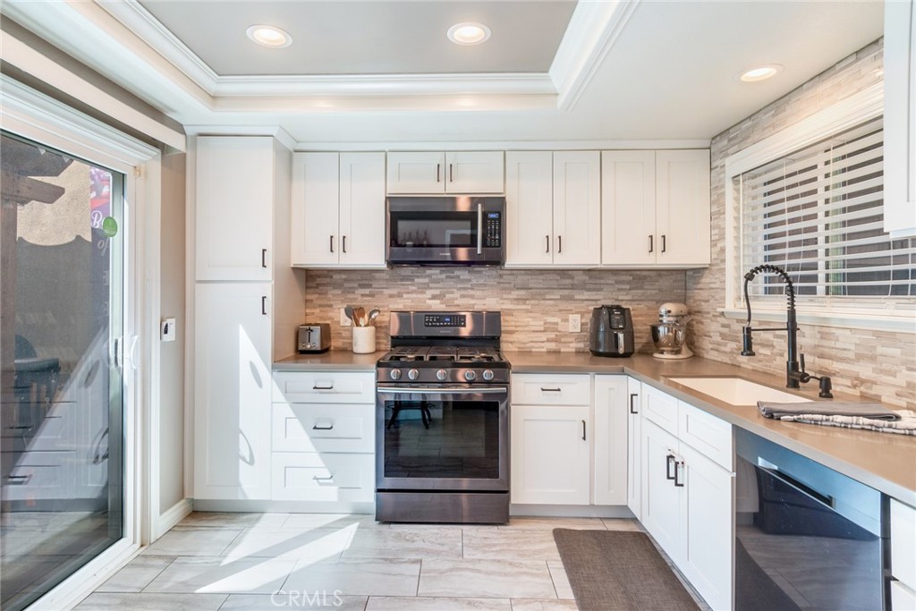 1182 Mountain Gate Road Upland, CA 91786 - Photo 8 of 25 Remodeled Kitchen