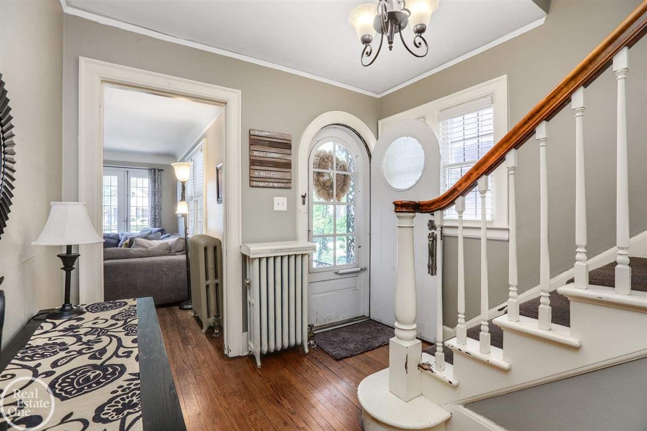 1223 Bishop Road Grosse Pointe Park, MI 48230 - Photo 6 of 35