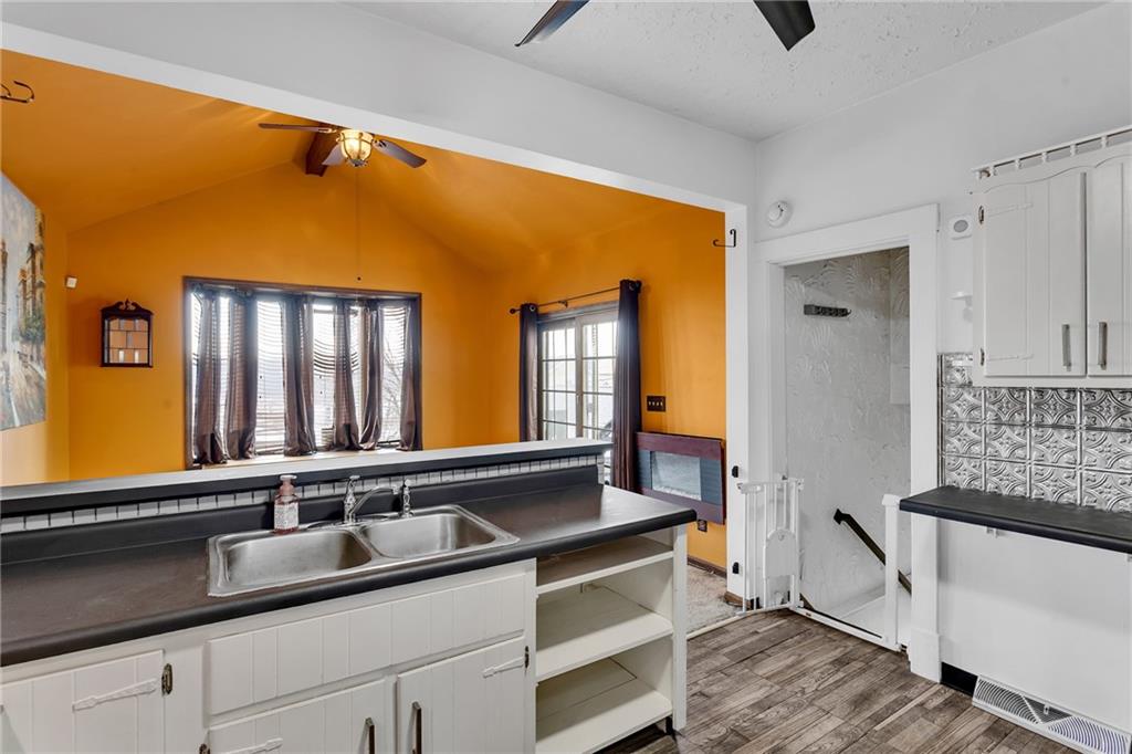 1909 Freeport Road New Kensington, PA 15068 - Photo 6 of 25 a bathroom with a sink and a mirror