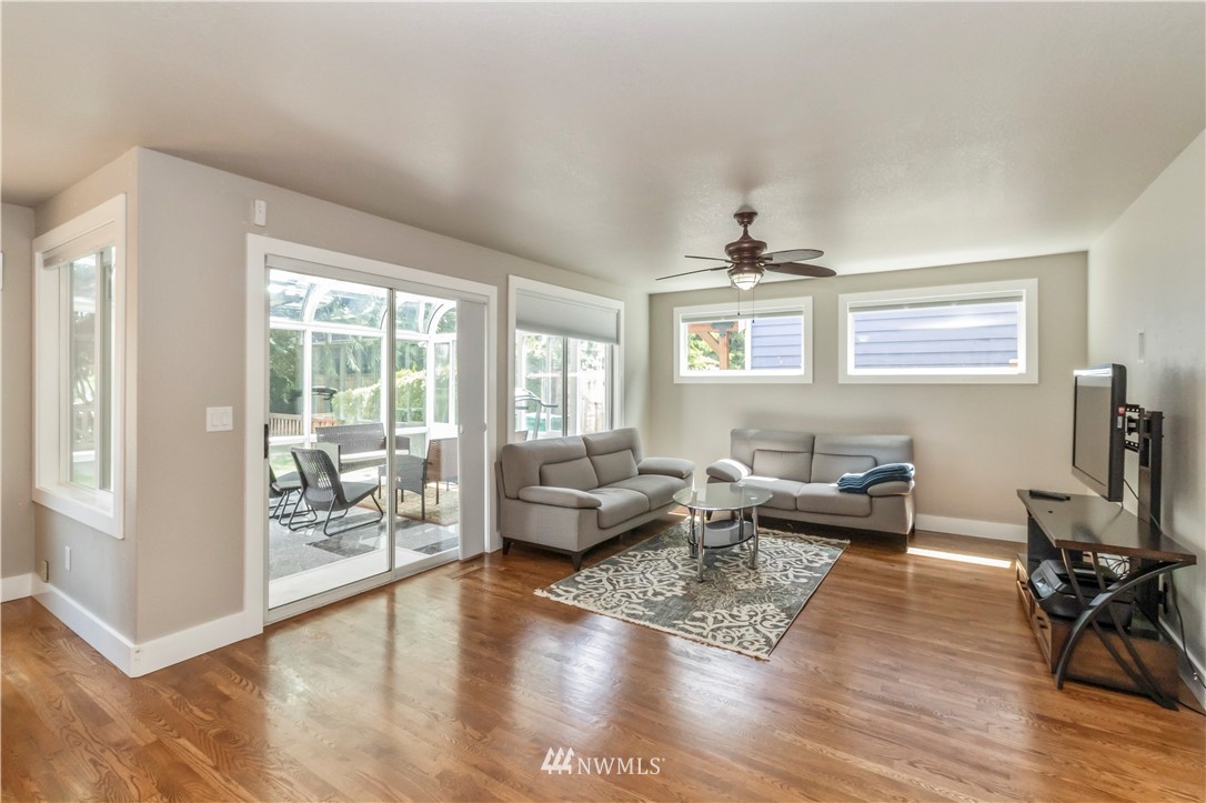 12613 38th Avenue Southeast Everett, WA 98208 - Photo 11 of 36