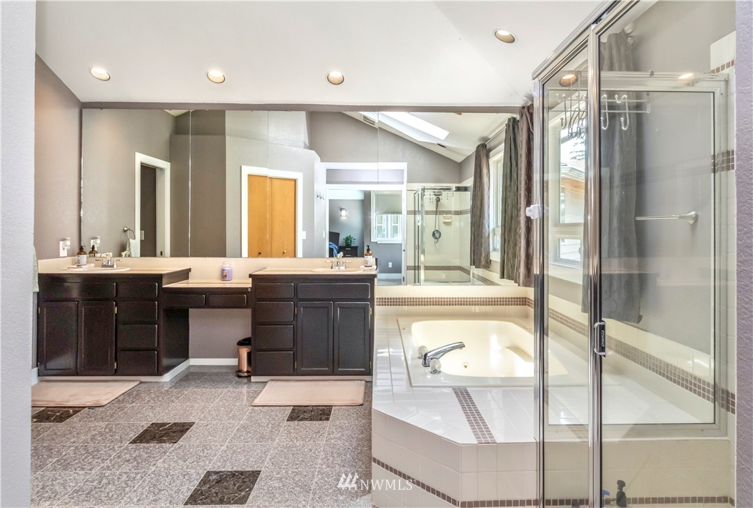 12613 38th Avenue Southeast Everett, WA 98208 - Photo 17 of 36