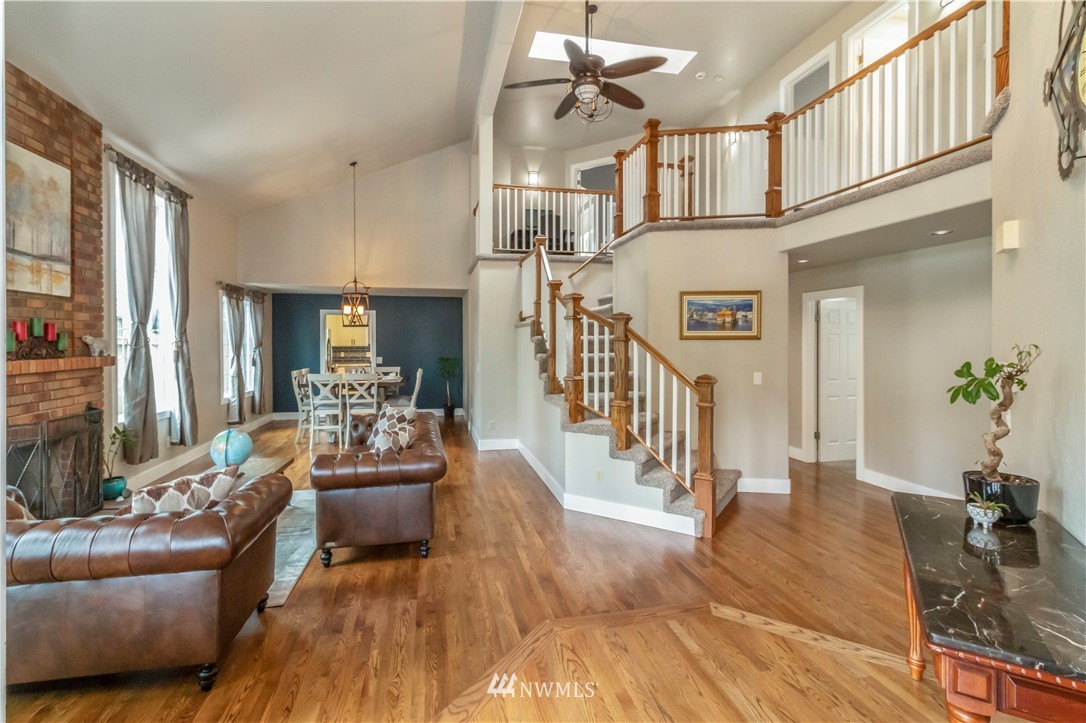 12613 38th Avenue Southeast Everett, WA 98208 - Photo 3 of 36