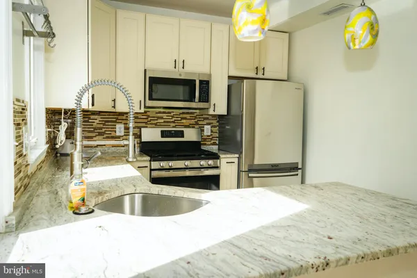 $3,600 | 636 Kenyon Street Northwest, Washington, DC 20010