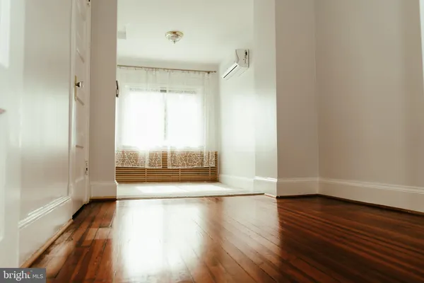 $3,600 | 636 Kenyon Street Northwest, Washington, DC 20010