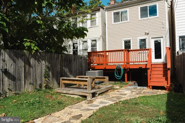 $3,600 | 636 Kenyon Street Northwest, Washington, DC 20010