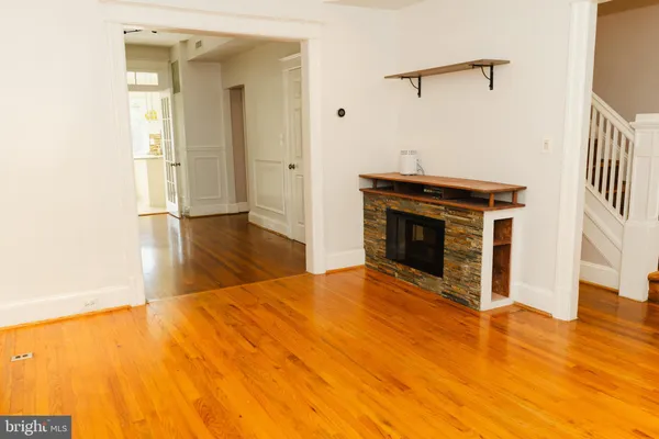 $3,600 | 636 Kenyon Street Northwest, Washington, DC 20010