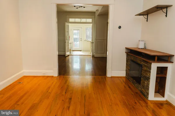 $3,600 | 636 Kenyon Street Northwest, Washington, DC 20010