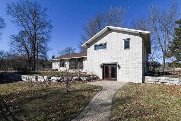 $999,000 | 2695 Gaston Road, Cottage Grove, WI 53527